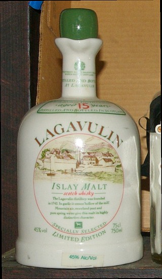 Lagavulin 15 in Clay jug